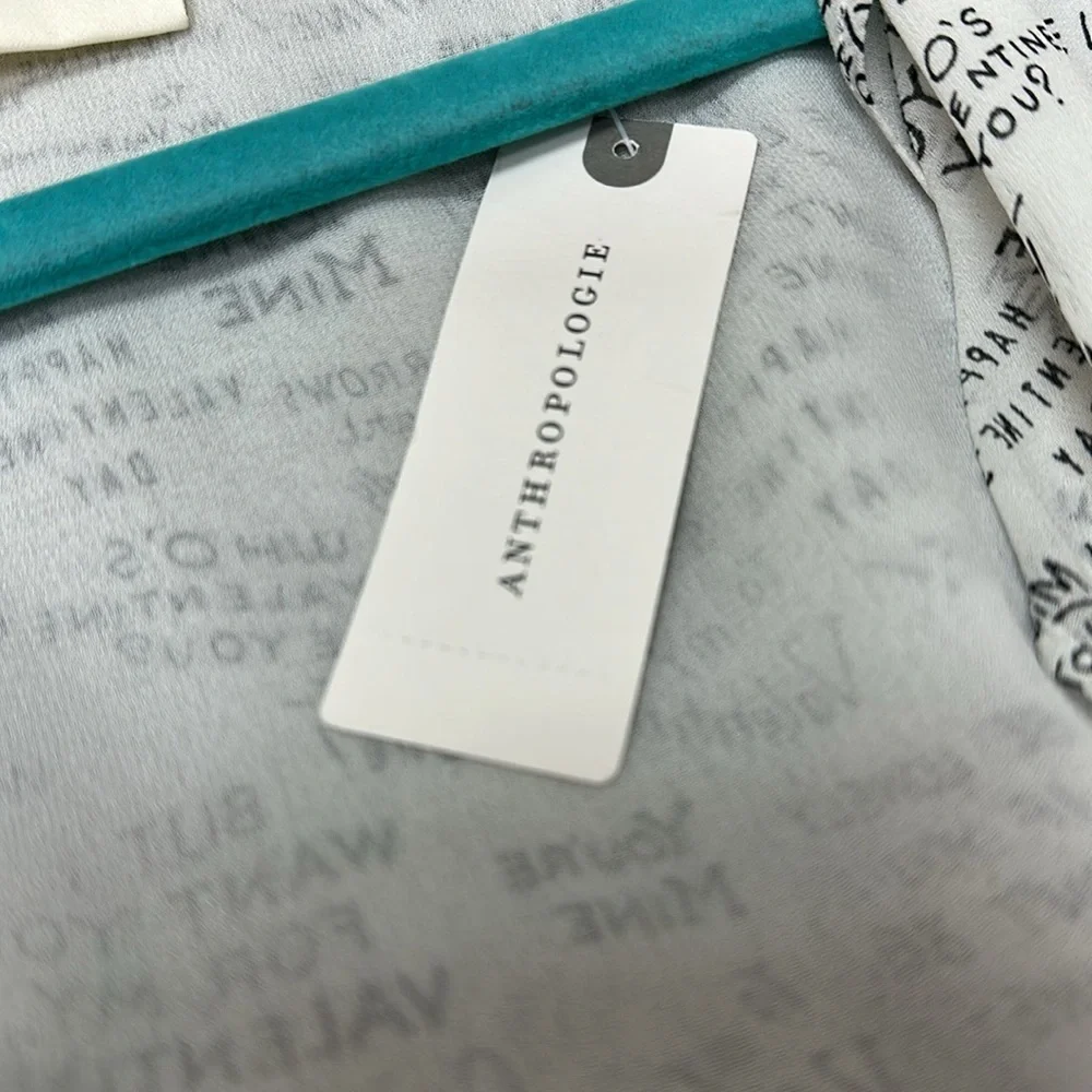 Maeve from ANTHROPOLOGIE love Note valentine romantic script Wrap Top Size 6 NWT - Picture 6 of 7